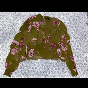 Beautiful Olive green crop top! 💚💜